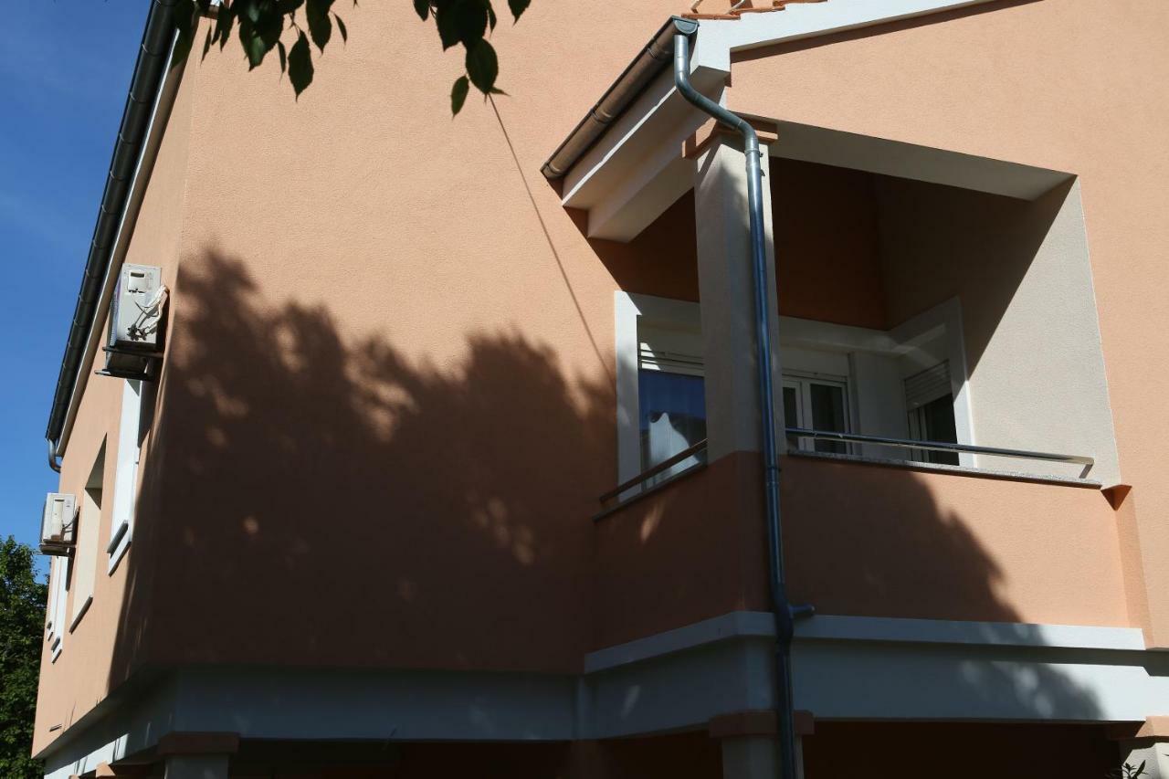 Apartments Edita Zara Esterno foto