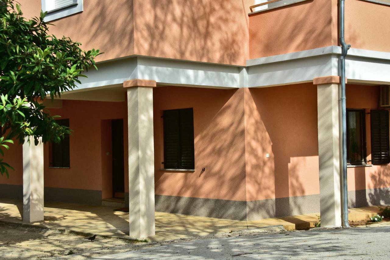 Apartments Edita Zara Esterno foto